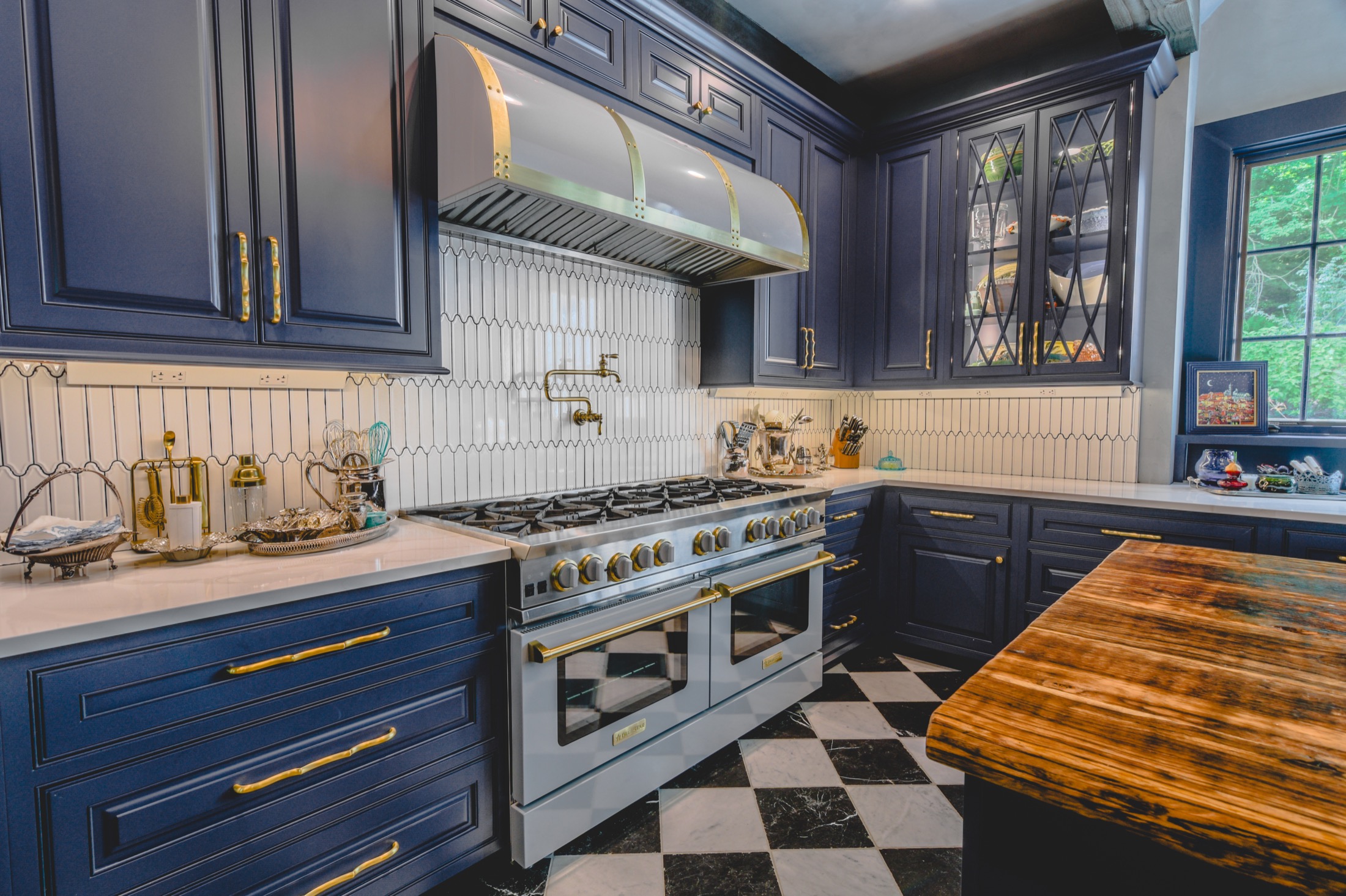 Custom home interior by Thompson & Brown