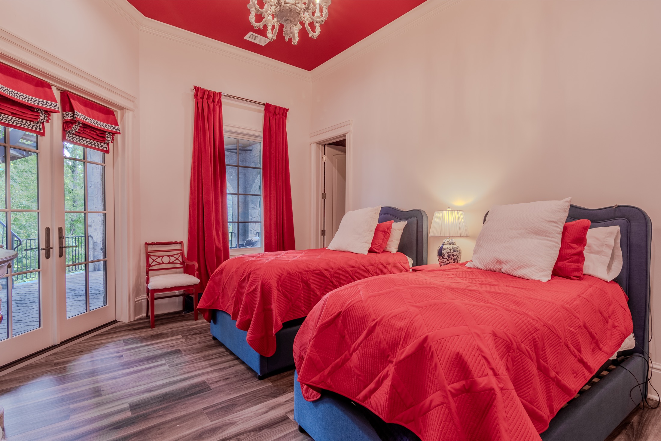 Custom home interior by Thompson & Brown
